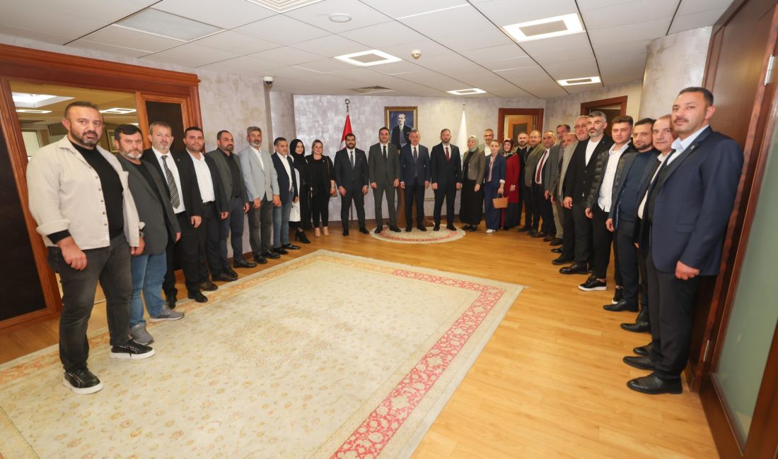 Başkan Büyükakın, kongreyle göreve