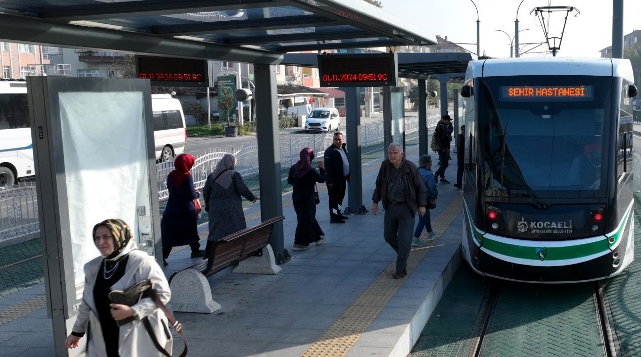 Şehir Hastanesine aktarmasız tramvay seferleri başladı