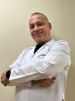 Doç. Dr. Hüseyin Fatih Sezer yazar fotoğrafı