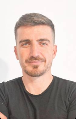 Burak Uzuner yazar fotoğrafı