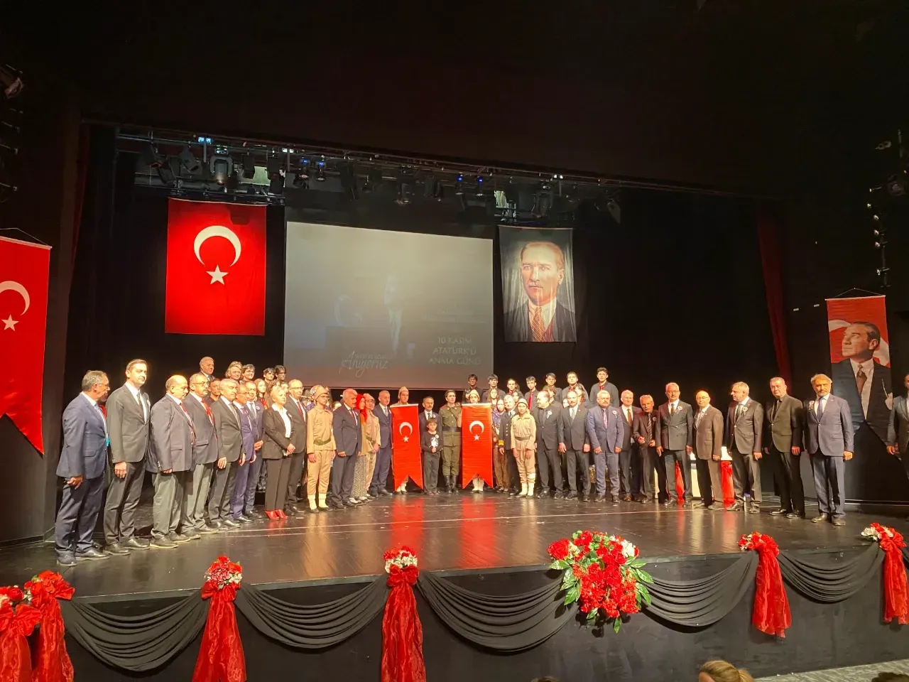 Kocaeli ‘Bir Ömür Atatürk’ ile Ata’sını andı
