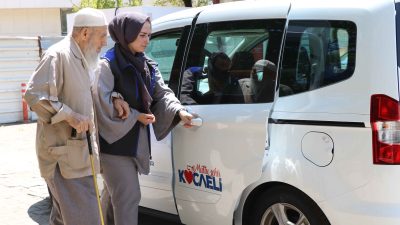 Büyükşehir’in “Geniş Ailem”, “Hayata Tutun”,