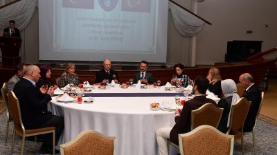 Vali İlhami Aktaş ve eşi