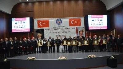 Devlet Övünç Madalyası ve Beratı