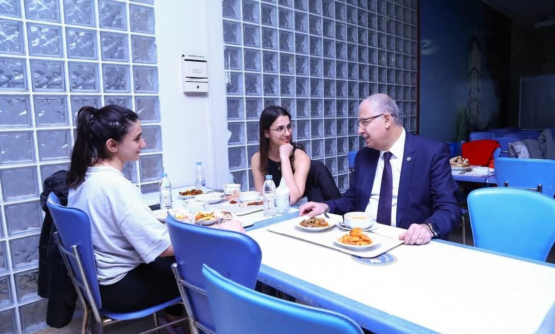 Kocaeli Üniversitesi Rektörü Prof.