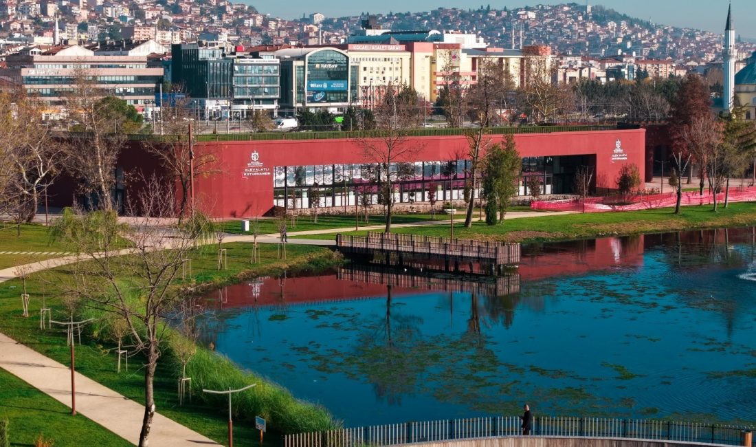 Kocaeli Büyükşehir Belediyesi, Türk