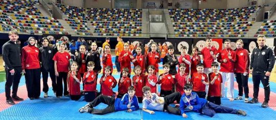 Körfez Gençlerbirliği Spor Kulübü karatecileri,