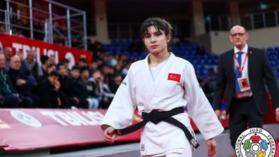 Kocaeli Büyükşehir Belediye Kağıtspor sporcusu