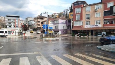 Dilovası’nda belediye ekipleri tarafından halk