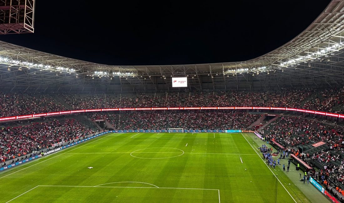MİLLİ TAKIMIMIZIN FRANSA MAÇI BAŞLADI!
